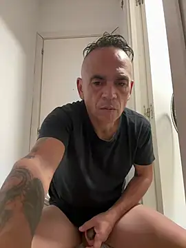 mateocali25 live cam on StripChat