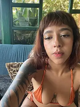 AliceMrtnz webcam