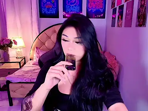SexxyTsLoverr webcam