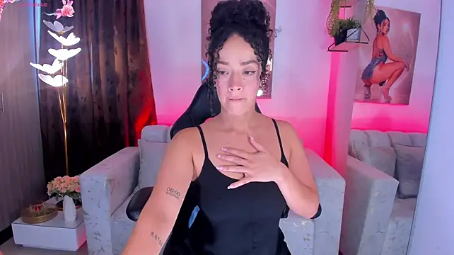 AlessaRomero webcam