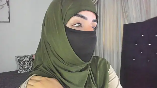 Uzra_hayed webcam