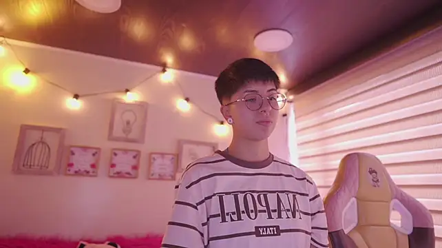 tommy_blue webcam