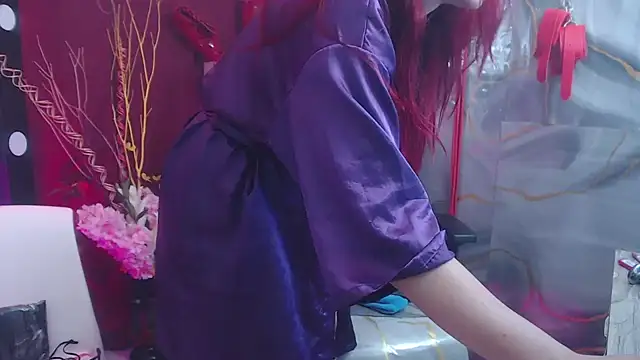 Queenscarlettsecret webcam