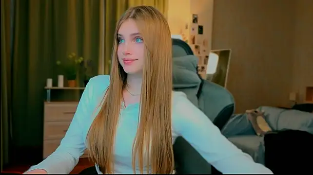 yourbeautyarya webcam