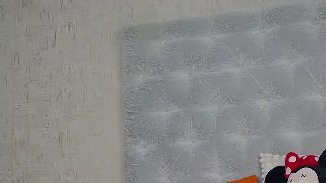 LexxyBloom webcam