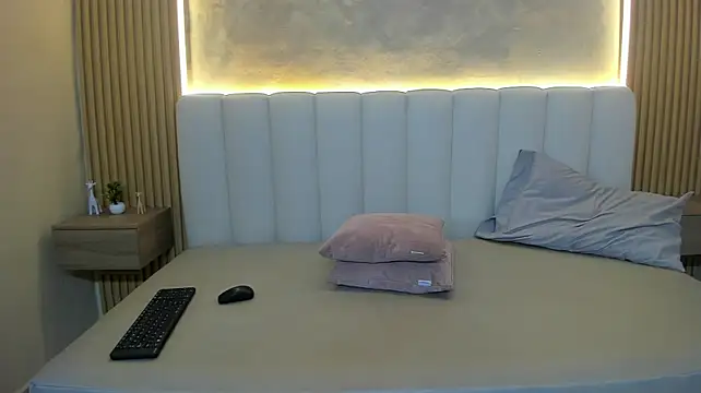 lulu_fuller webcam