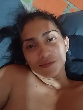 valeriaswang_Lucas webcam