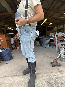 Bigcountrysmoker13 live sex cam