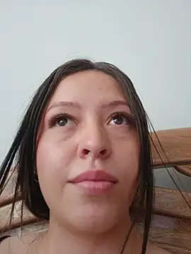 Clara_Belle webcam