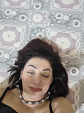 CharlotteSiren live cam on StripChat