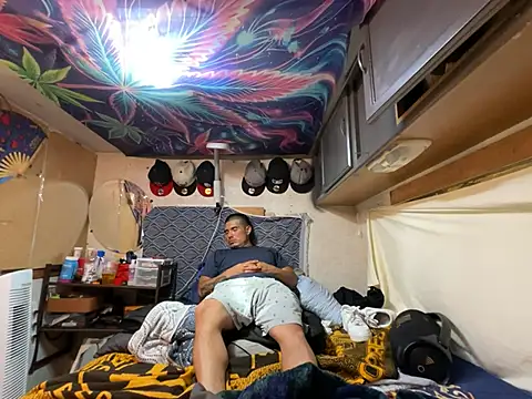 OmarSalasxh33 webcam