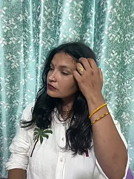 Priyaa_1433 webcam