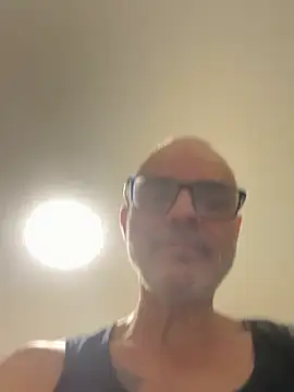 Yogirebell webcam