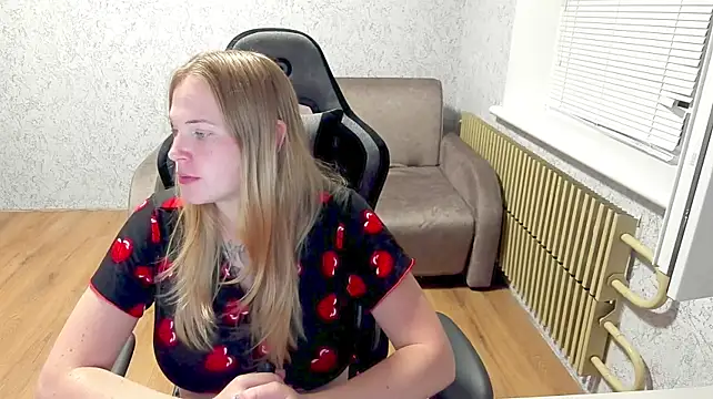 NikkyReyyy webcam