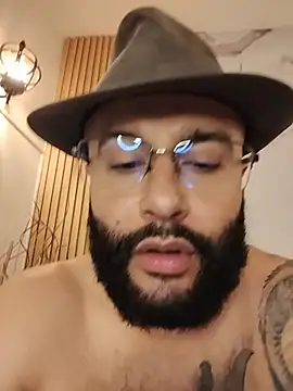 Luke__09 webcam
