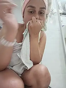 LunaRouuse_ webcam