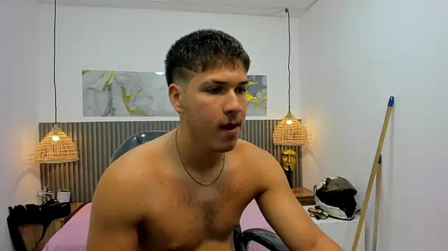 AlessandroFranco live sex cam