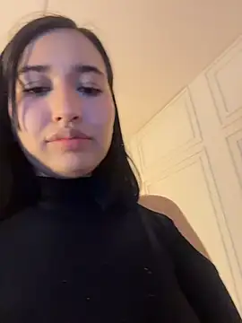 SofiCrystal_ webcam