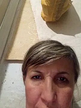 BellaBlum777 webcam