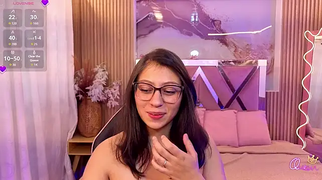 JENAYE_TAY webcam