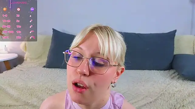 t_blonde webcam