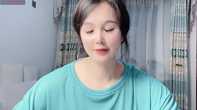 CB-Nazha live cam on StripChat