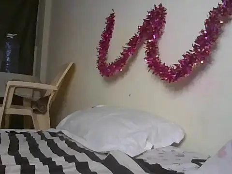 Newbird69 webcam