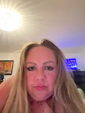 Cowgirl2828 webcam