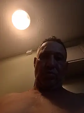maturecircum webcam