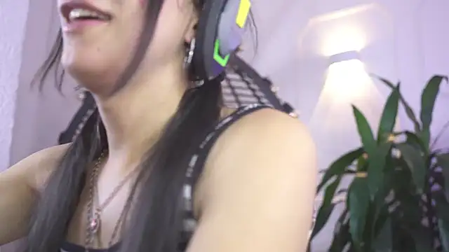AliiceWonderland_ webcam