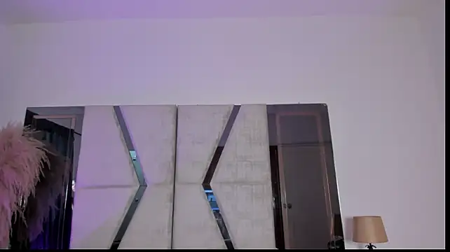 CarolineFyre webcam