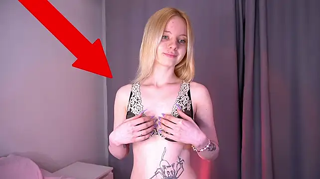 quake_123 live cam on StripChat