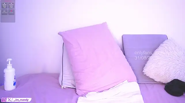 YourMandy webcam