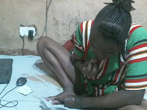 cute_naimah webcam