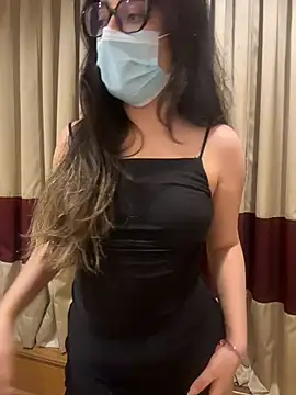 jasmine678 (F young) - squirt + dildo fuck in group show