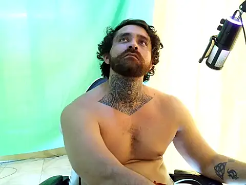 aronmiller404 webcam