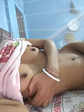 124pakhi webcam