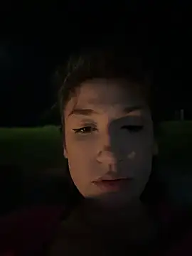 ScarletBloom_ webcam