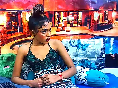 IndianPretty14u2Luv webcam