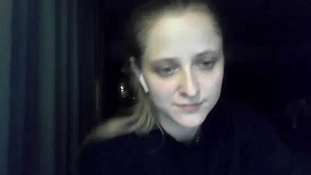 LeaWetGirl webcam