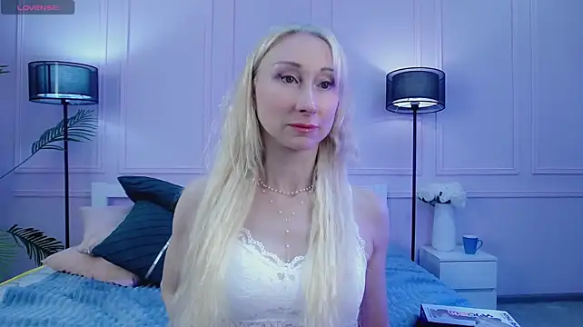 KissDreamm webcam