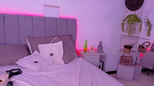 NamiLennox_ webcam