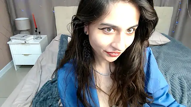 AdrianaCutes webcam