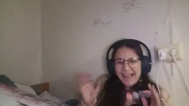 KelliBeatrice webcam