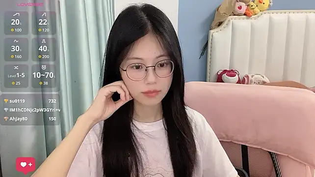 Luna-666 live cam on StripChat