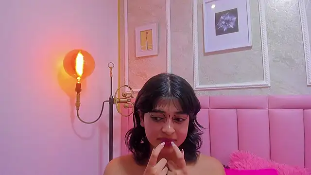 velvet_girll live cam on StripChat