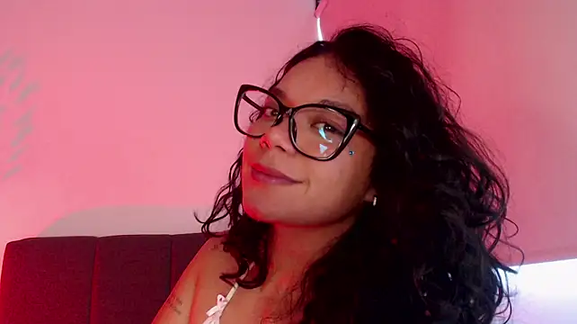 Messy_jules live cam on StripChat