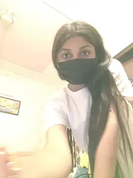 Aaravi_87 webcam