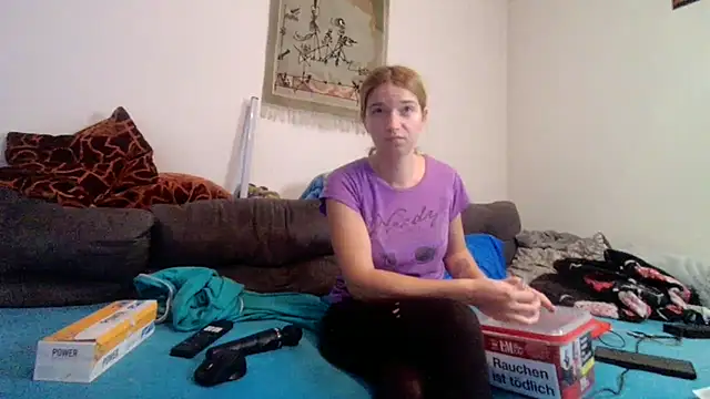 Mercedeswoman8 live cam on StripChat