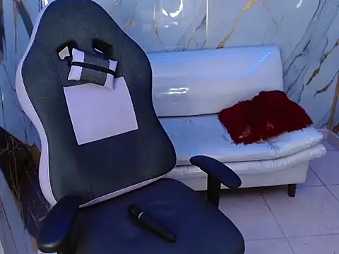 naomis_36 webcam